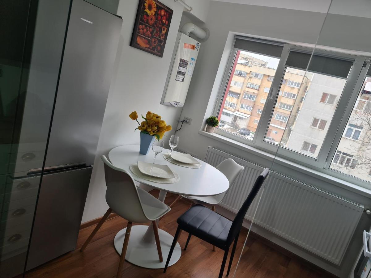 Mall Luxury Apartments Bacău Eksteriør billede
