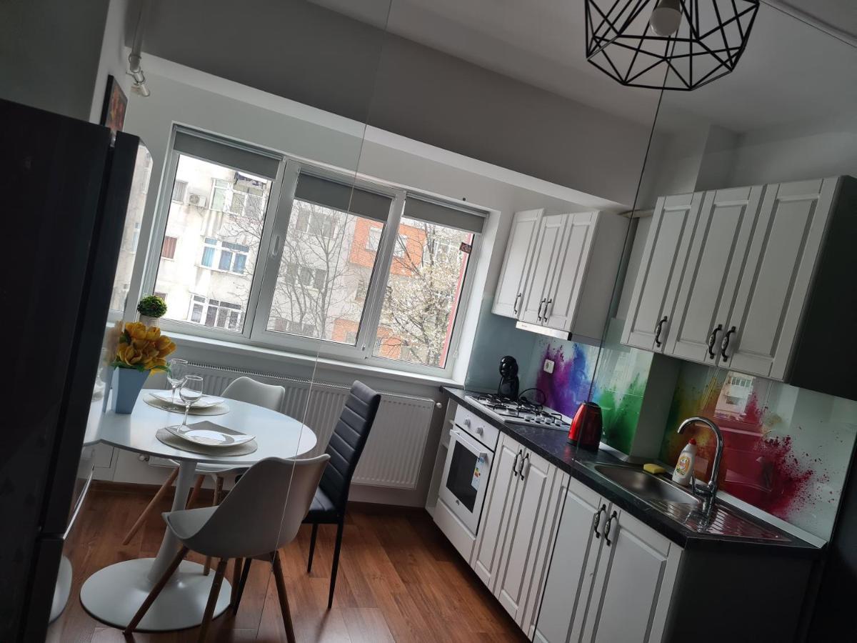 Mall Luxury Apartments Bacău Eksteriør billede